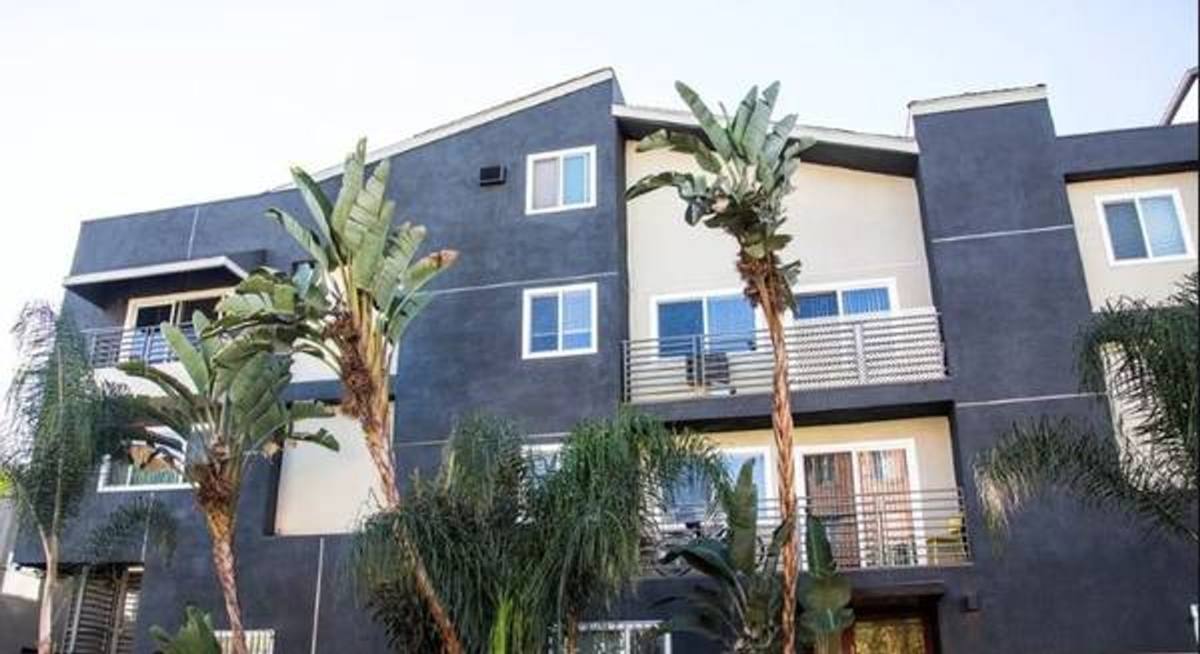 Apartment for rent at 855 S Harvard Blvd, Los Angeles, CA 90005