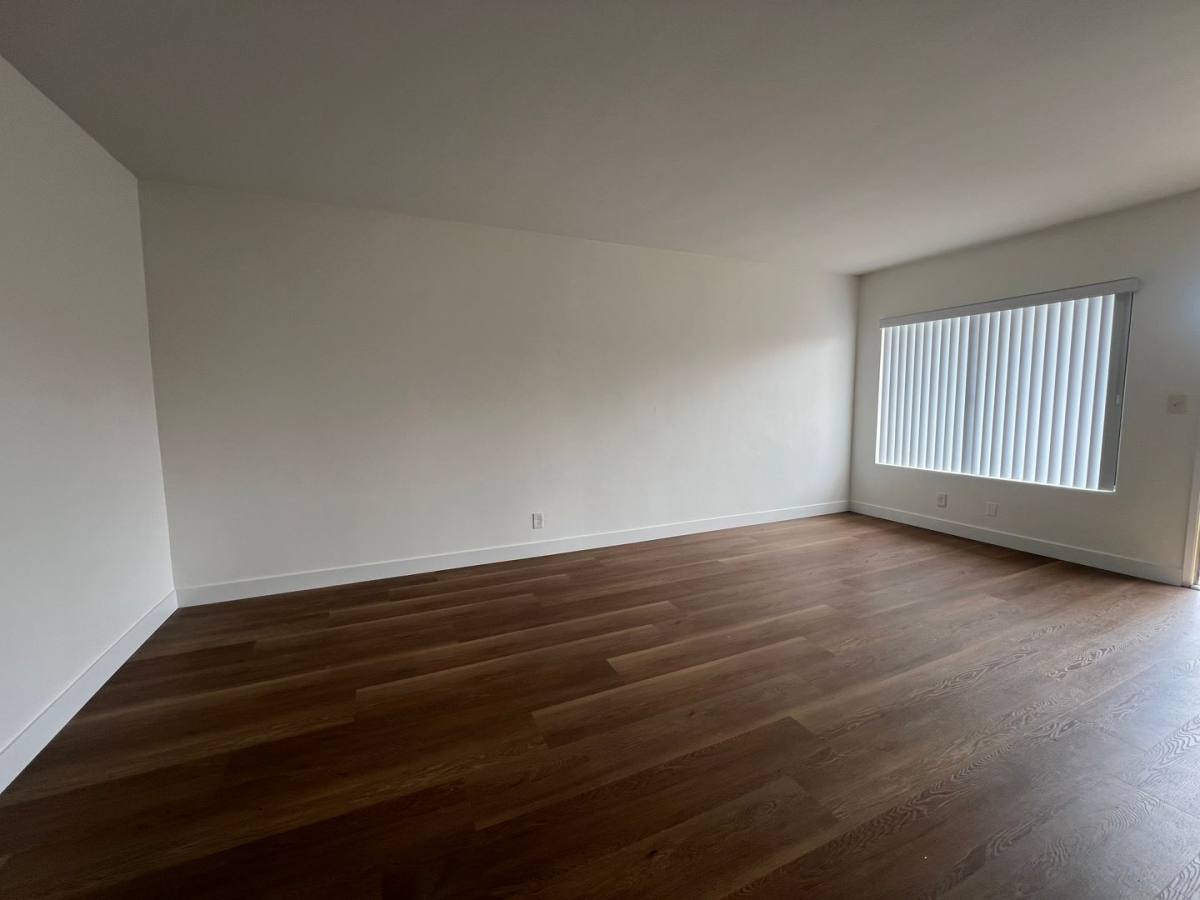 Apartment for rent at 4015 W 132nd St, Hawthorne, CA 90250