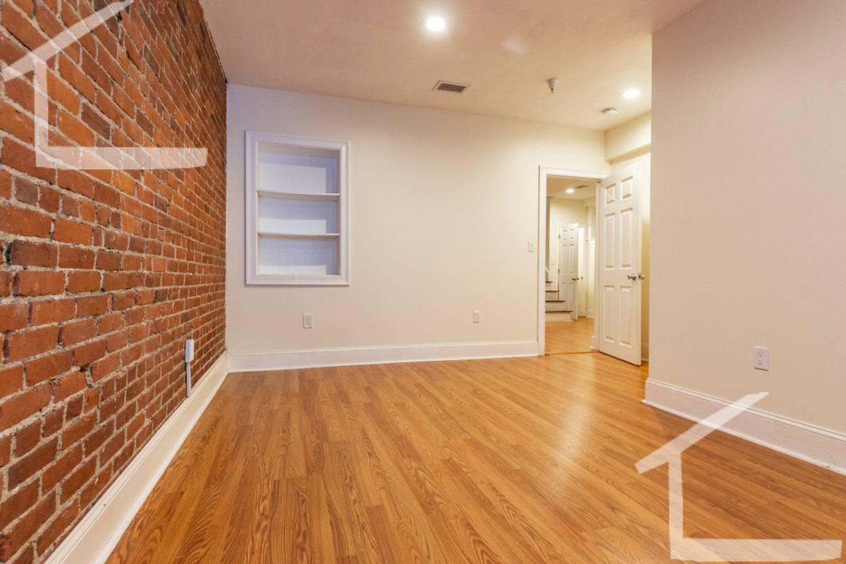 Apartment for rent at 1191 Beacon St #3, Brookline, MA 02446
