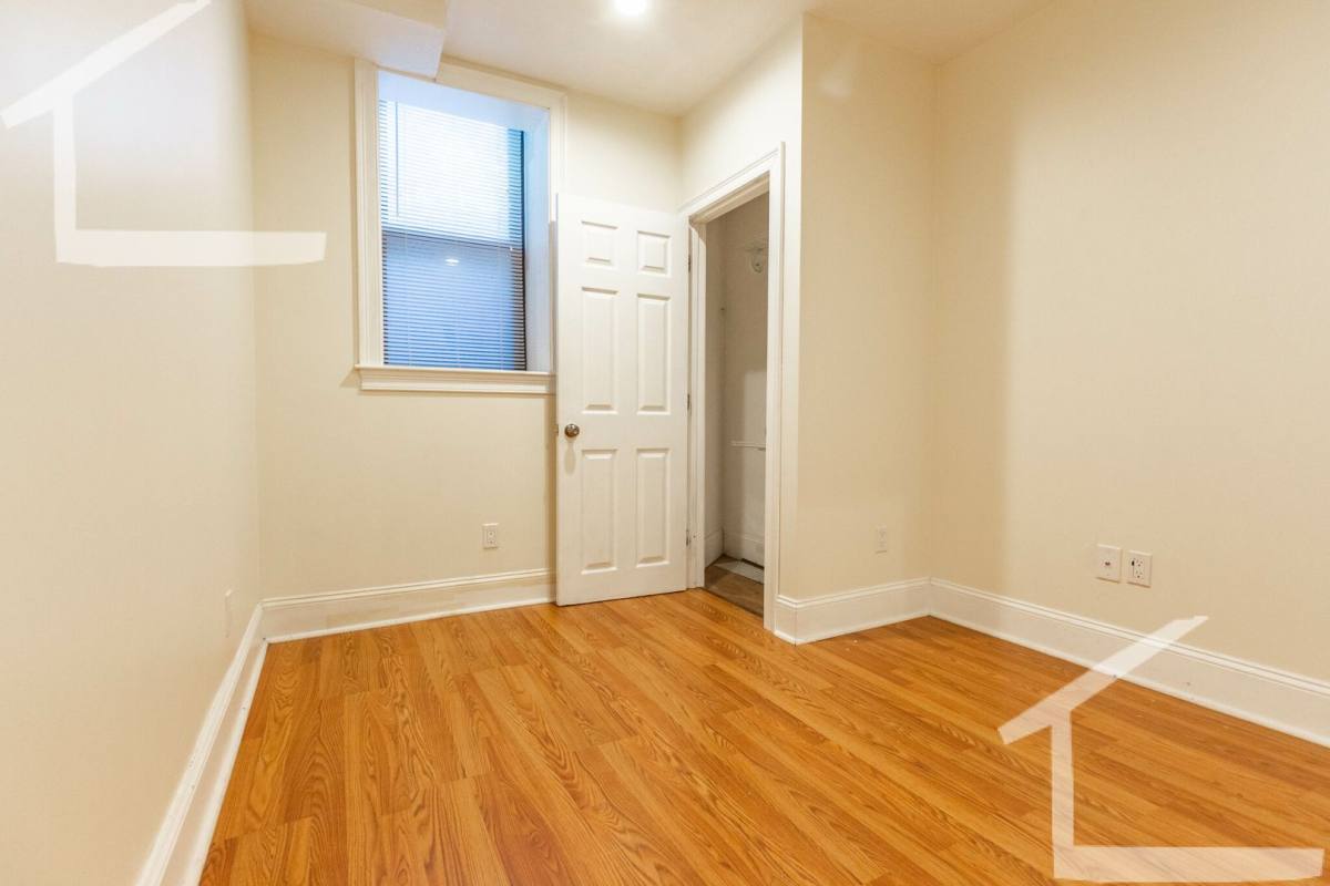 Apartment for rent at 1191 Beacon St #3, Brookline, MA 02446