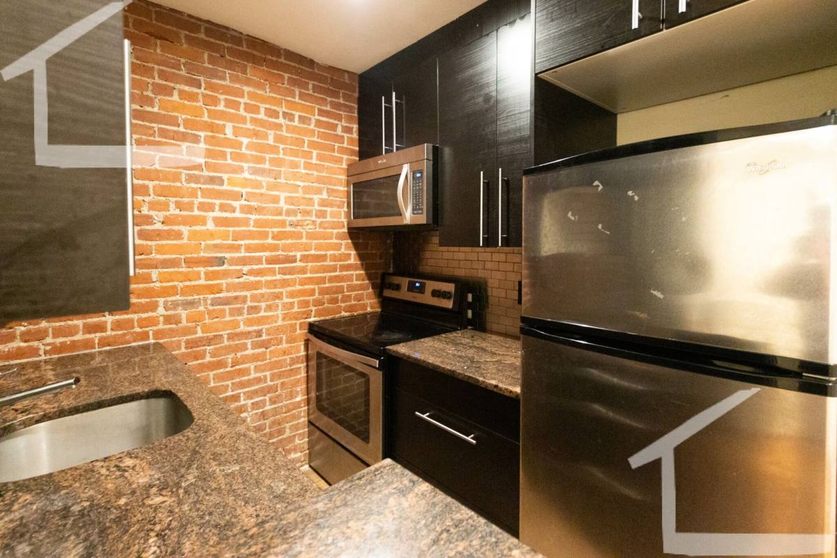 Apartment for rent at 1191 Beacon St #3, Brookline, MA 02446