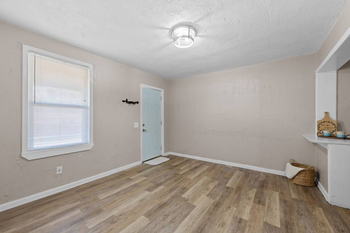 Apartment for rent at 2101 W Romana St, Pensacola, FL 32502