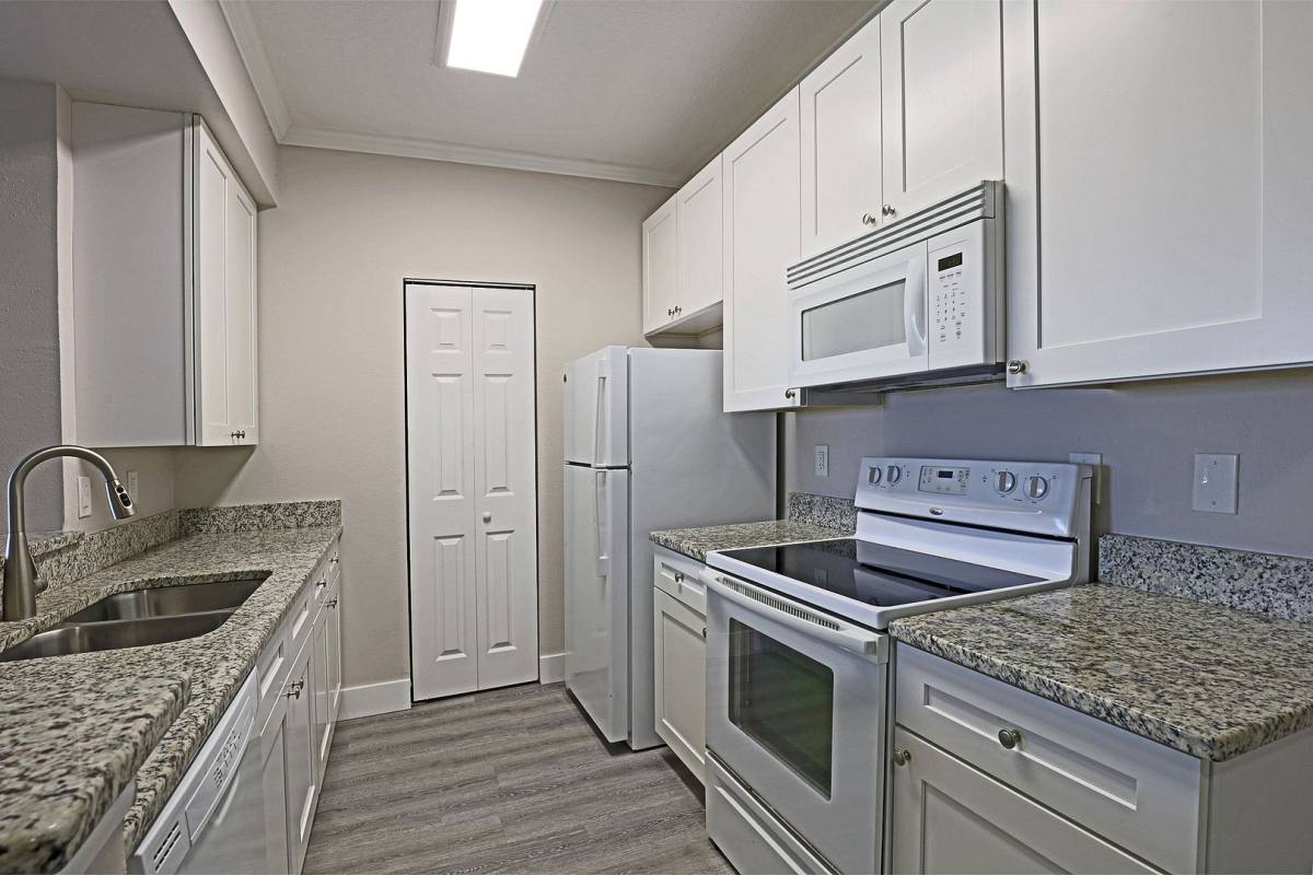 Apartment for rent at 11480 Villa Grand, Fort Myers, FL 33913