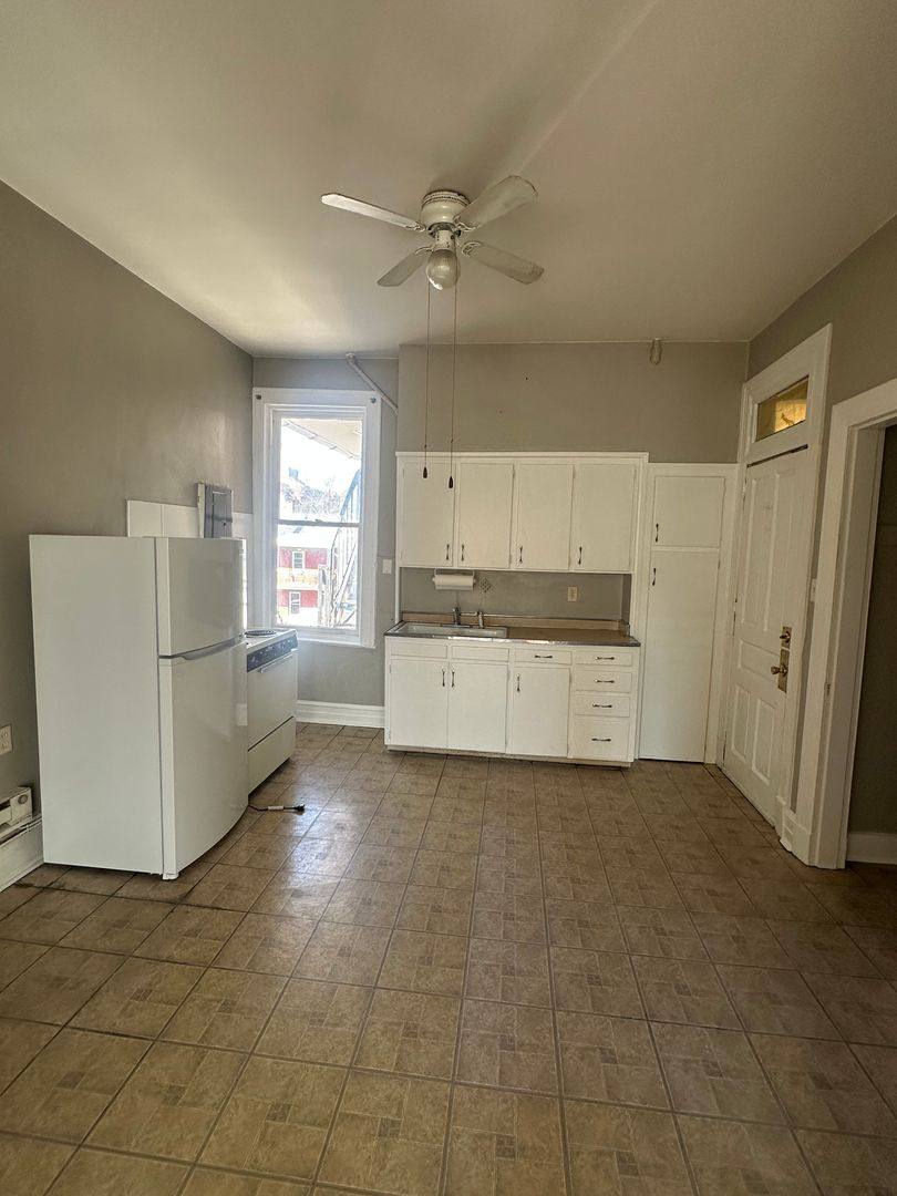 Apartment for rent at 113 E Philadelphia St, York, PA 17401
