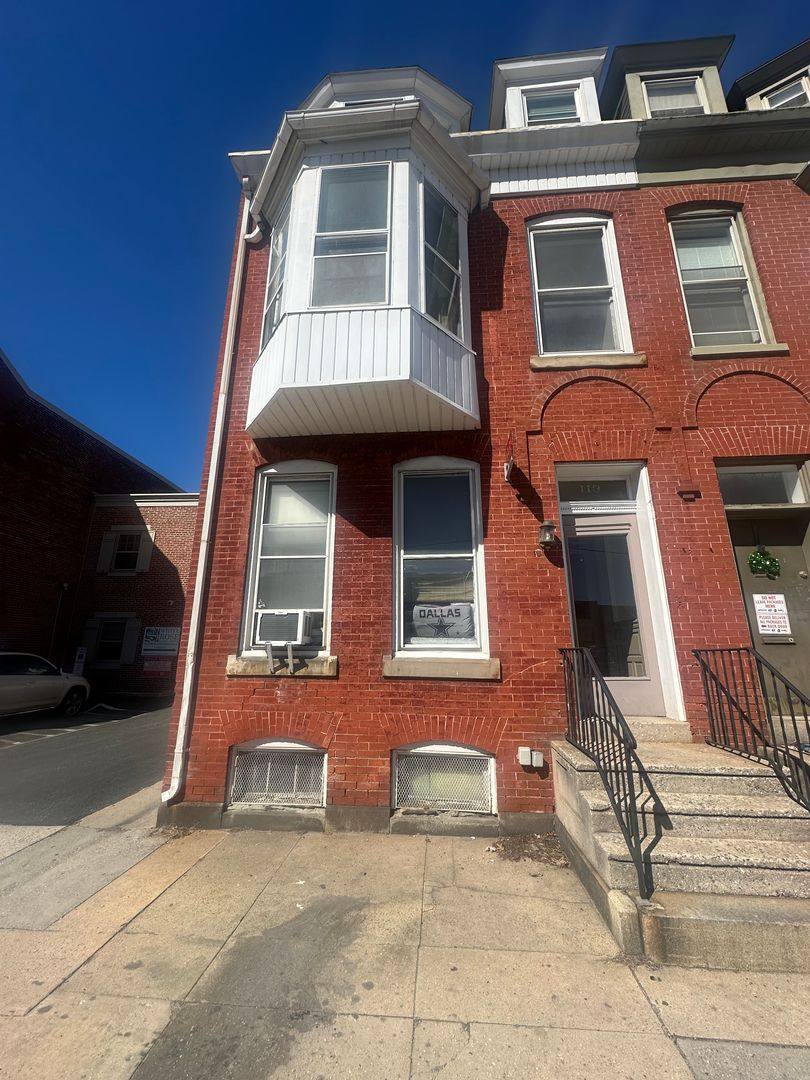 Apartment for rent at 113 E Philadelphia St, York, PA 17401