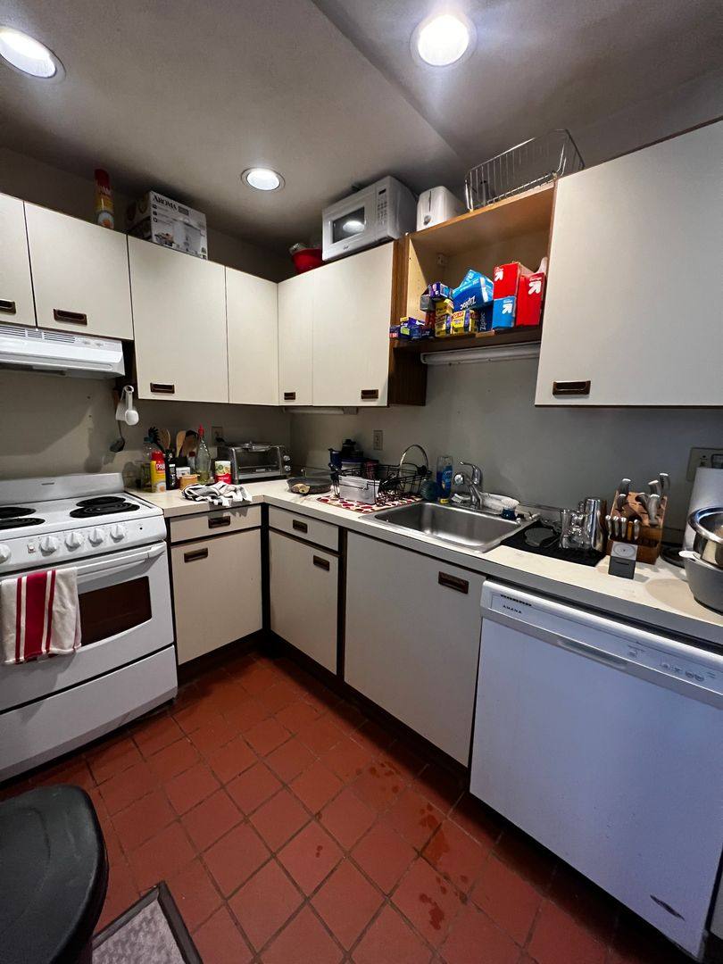 Apartment for rent at 451 Park Dr, Boston, MA 02215