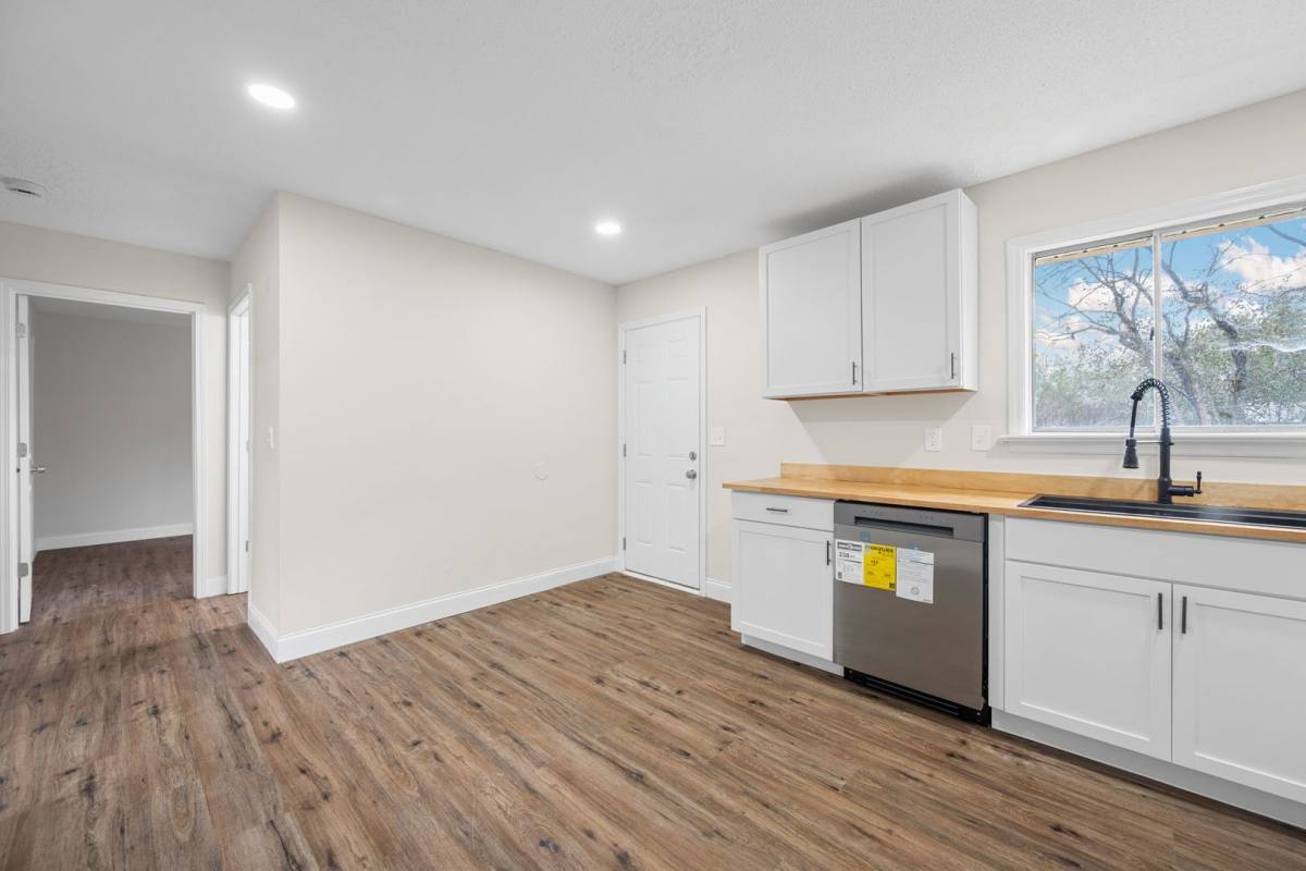 Apartment for rent at 3336 Gundy Dr, Chattanooga, TN 37419