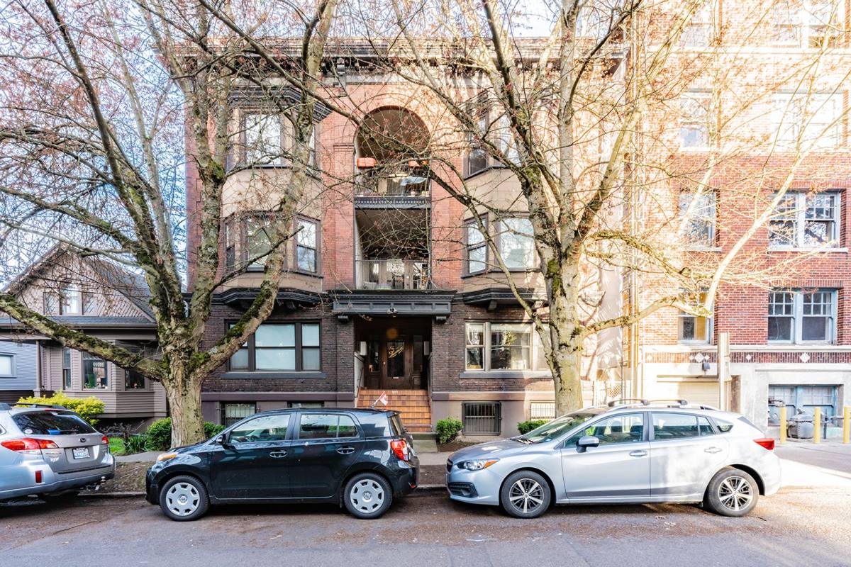Apartment for rent at 313 10th Ave E, Seattle, WA 98102