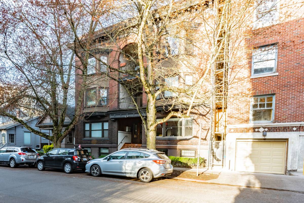 Apartment for rent at 313 10th Ave E, Seattle, WA 98102