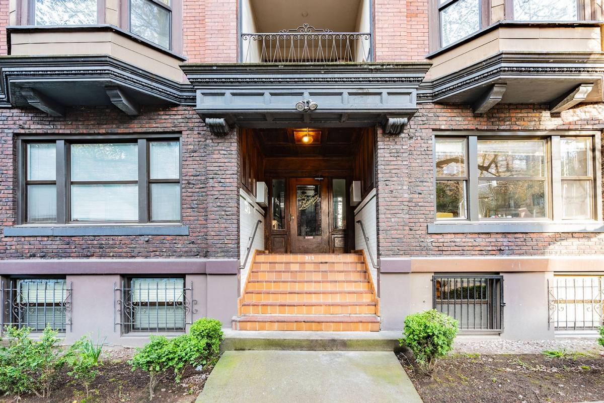 Apartment for rent at 313 10th Ave E, Seattle, WA 98102