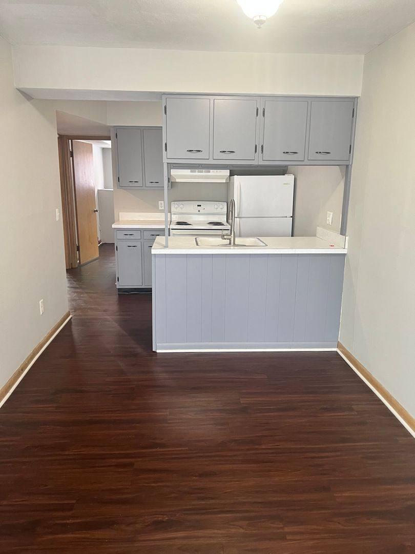 Apartment for rent at 3805 Briar Place, Dayton, OH 45405