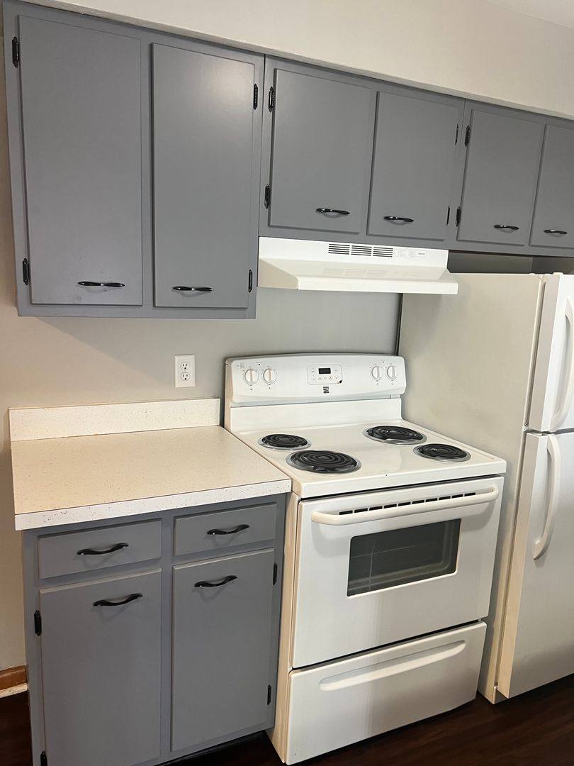 Apartment for rent at 3805 Briar Place, Dayton, OH 45405