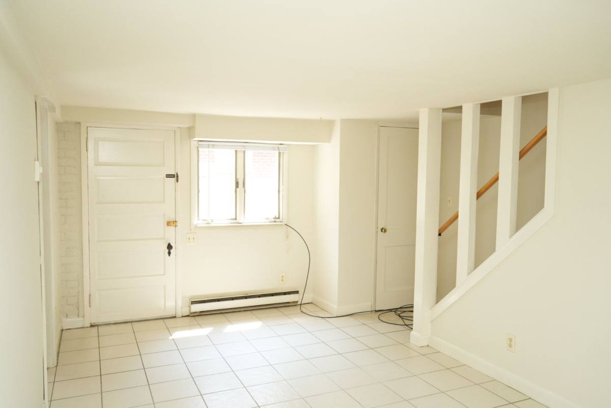 Apartment for rent at 109 Piedmont Ave N, Charlottesville, VA 22903