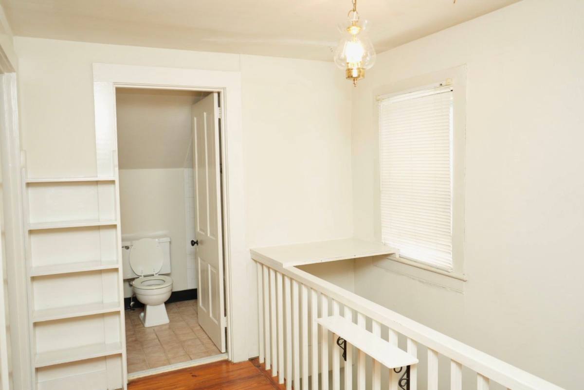 Apartment for rent at 109 Piedmont Ave N, Charlottesville, VA 22903