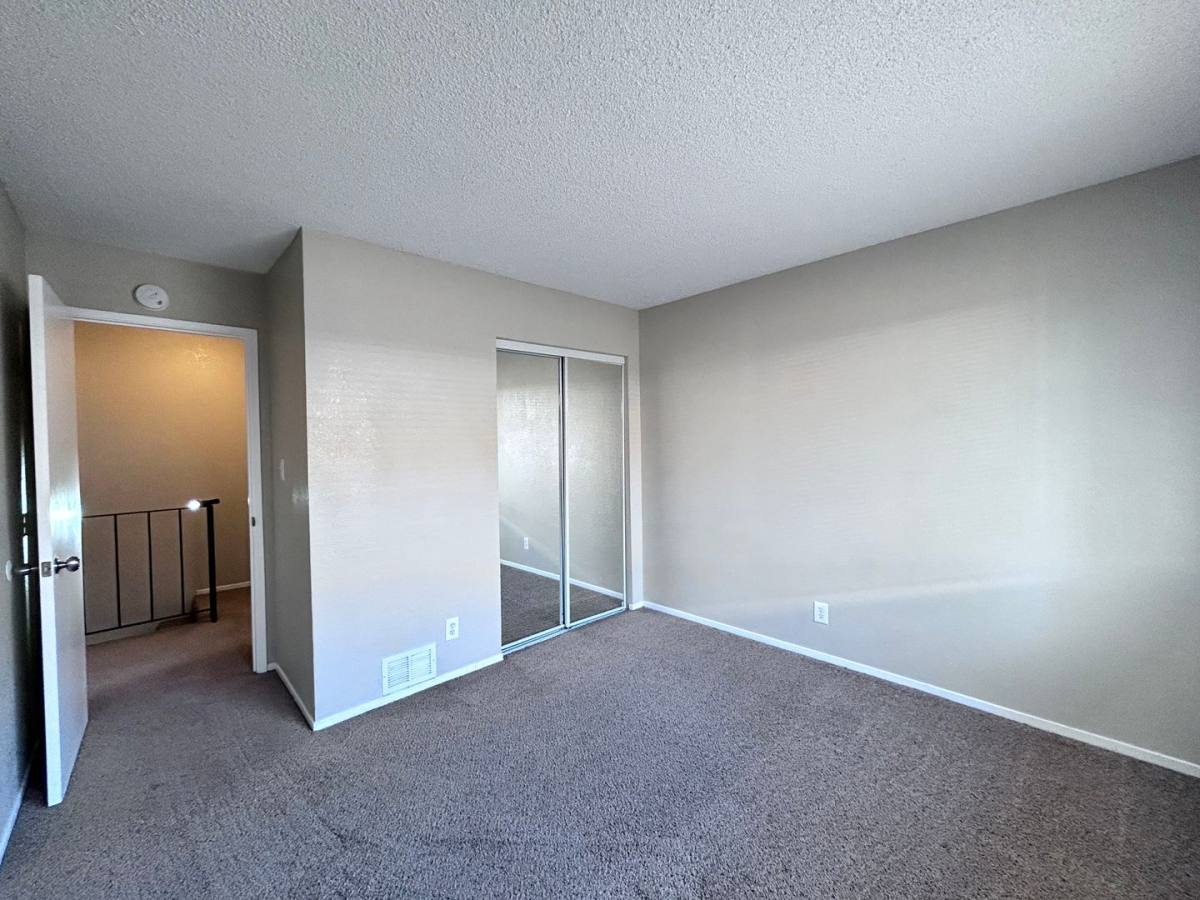 House for rent at 7408 Franklin Blvd, Sacramento, CA 95823