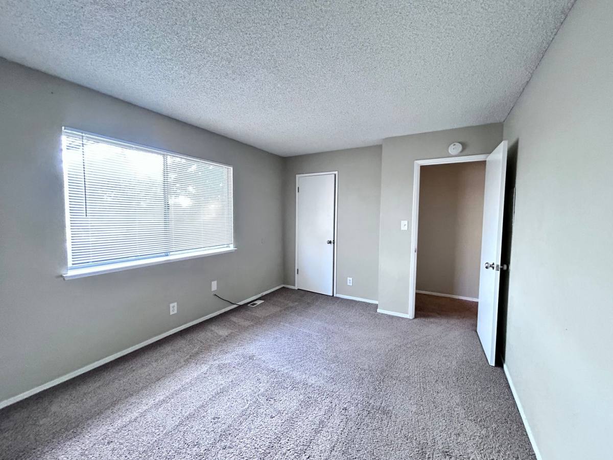 House for rent at 7408 Franklin Blvd, Sacramento, CA 95823