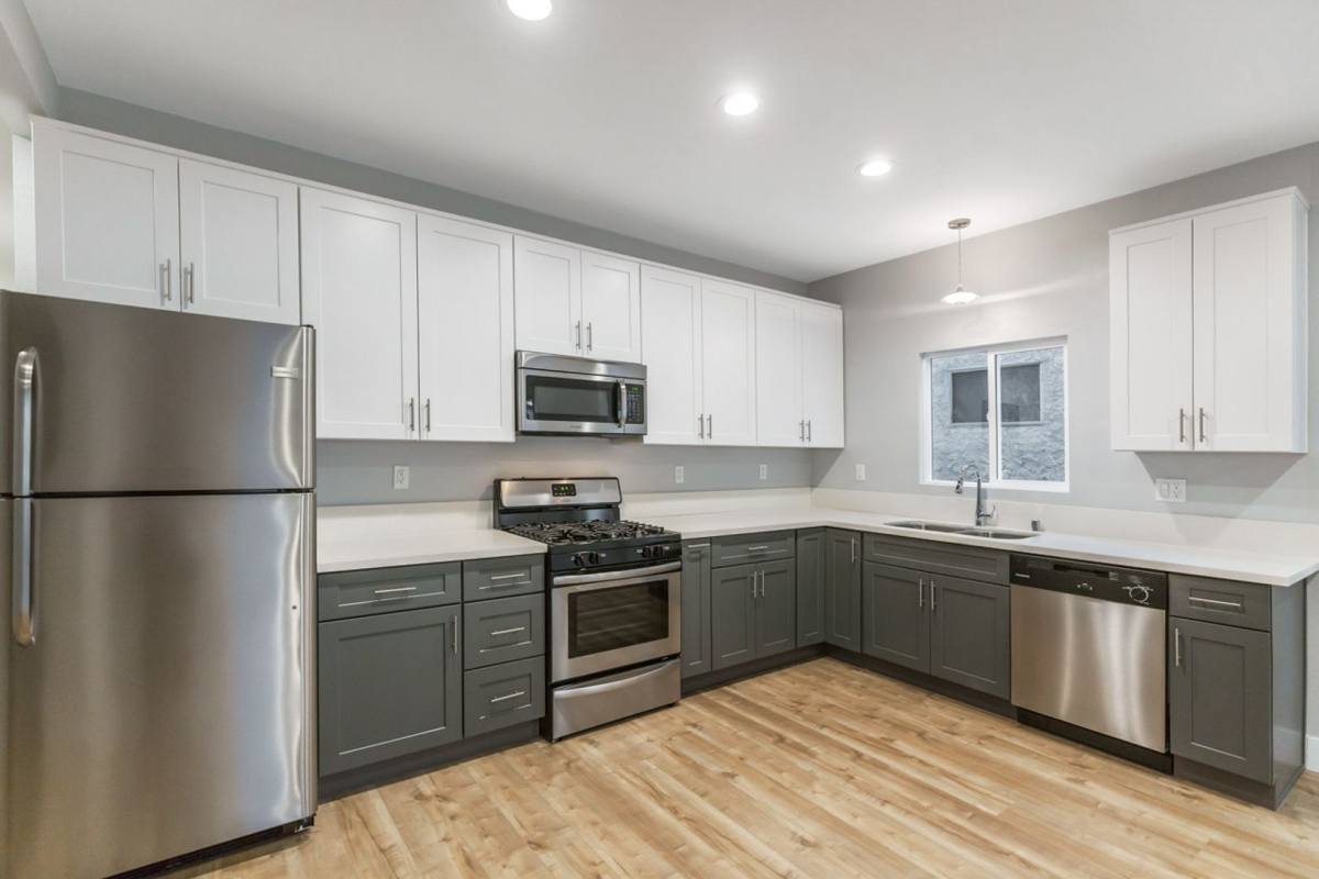 Apartment for rent at 415 N Coronado St, Los Angeles, CA 90026