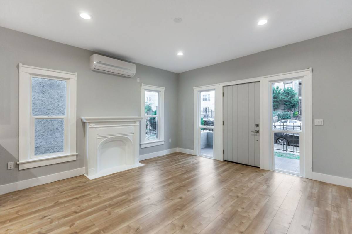 Apartment for rent at 415 N Coronado St, Los Angeles, CA 90026