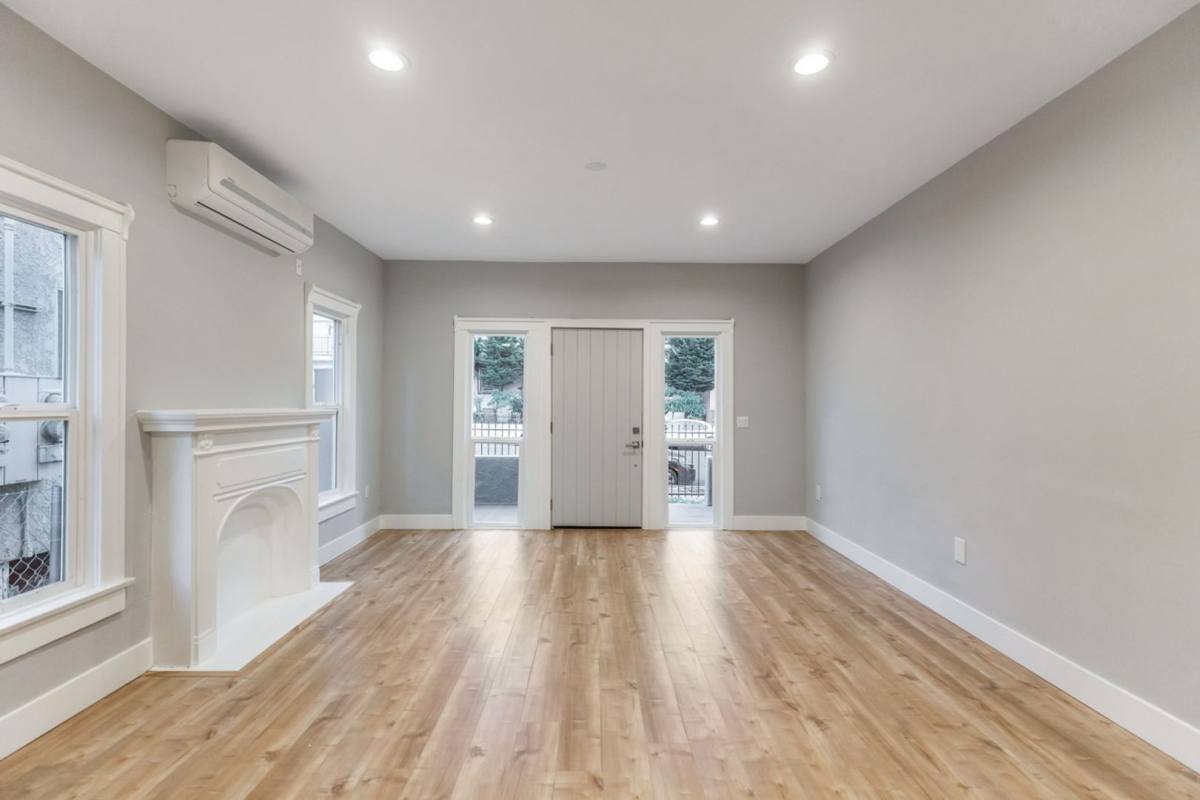 Apartment for rent at 415 N Coronado St, Los Angeles, CA 90026