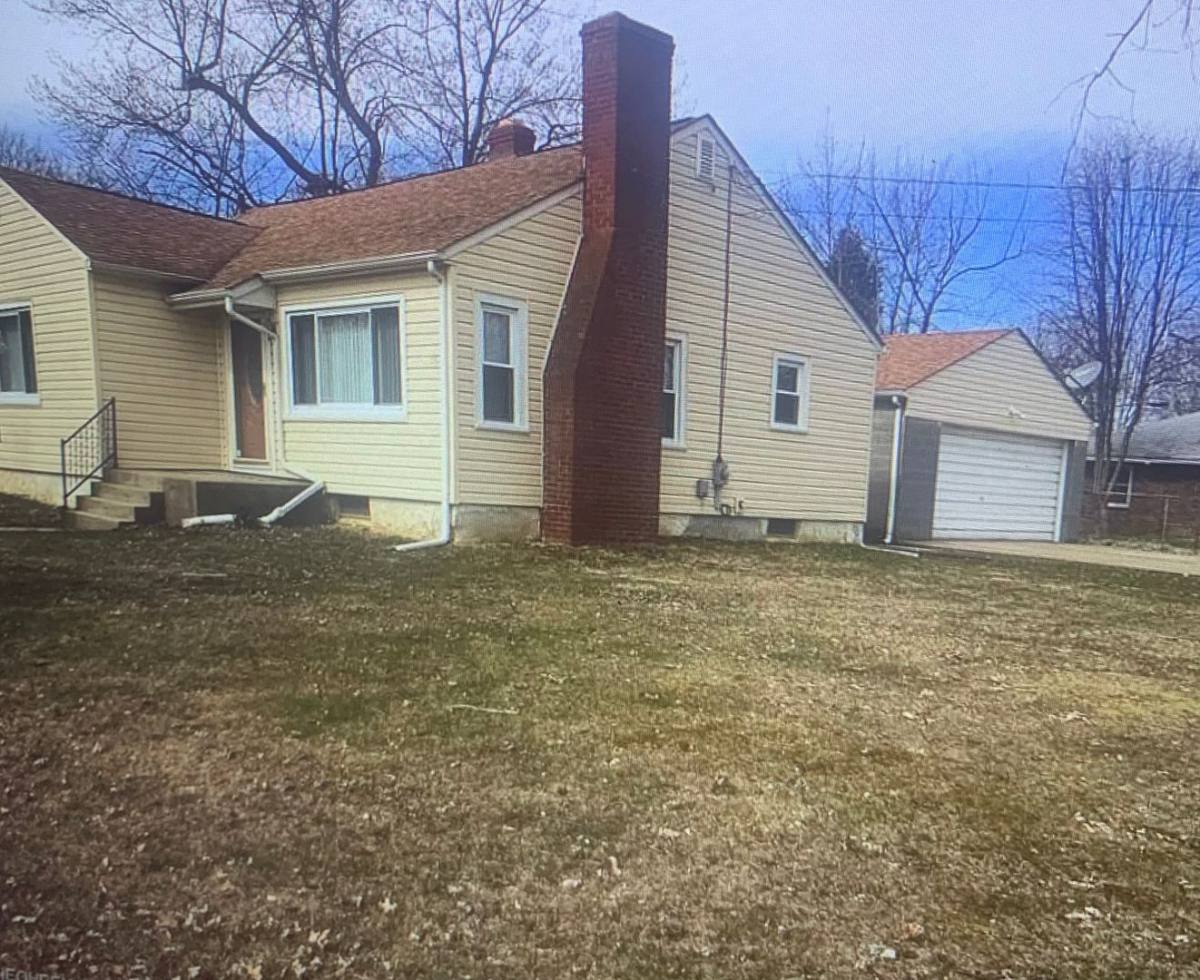 House for rent at 1125 Georgia Ave, Akron, OH 44306