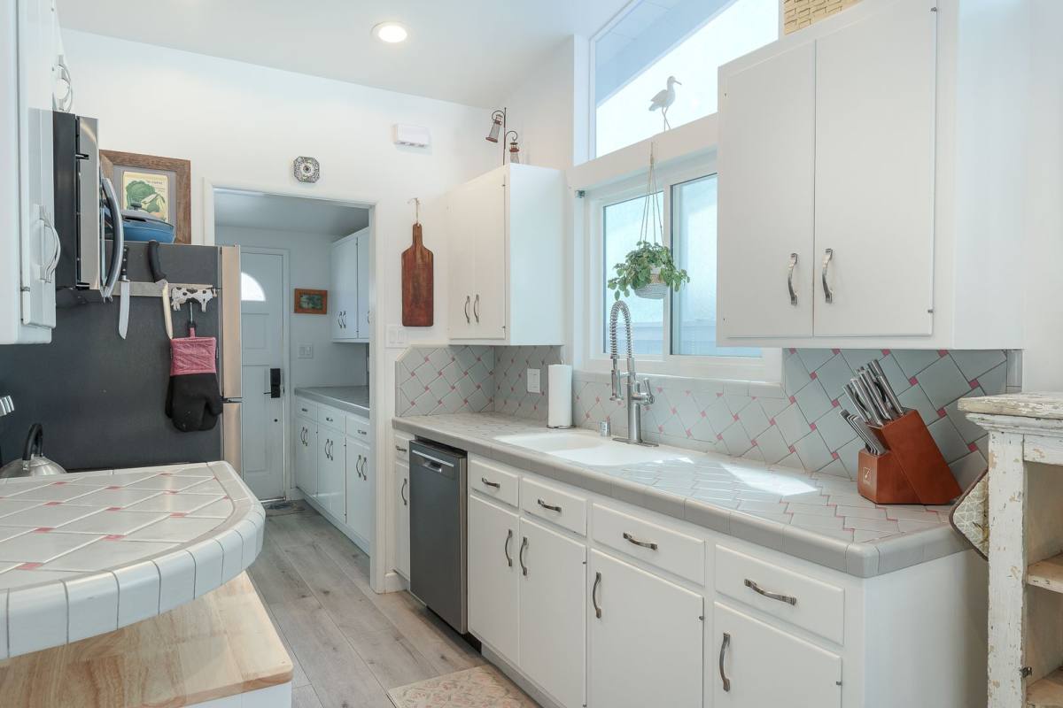 House for rent at 1089 Belfast Lane, Ventura, CA 93001