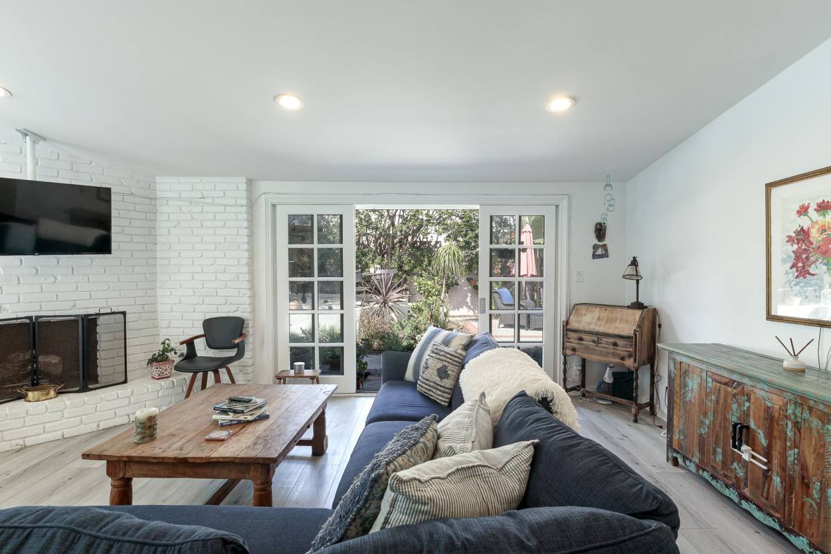 House for rent at 1089 Belfast Lane, Ventura, CA 93001