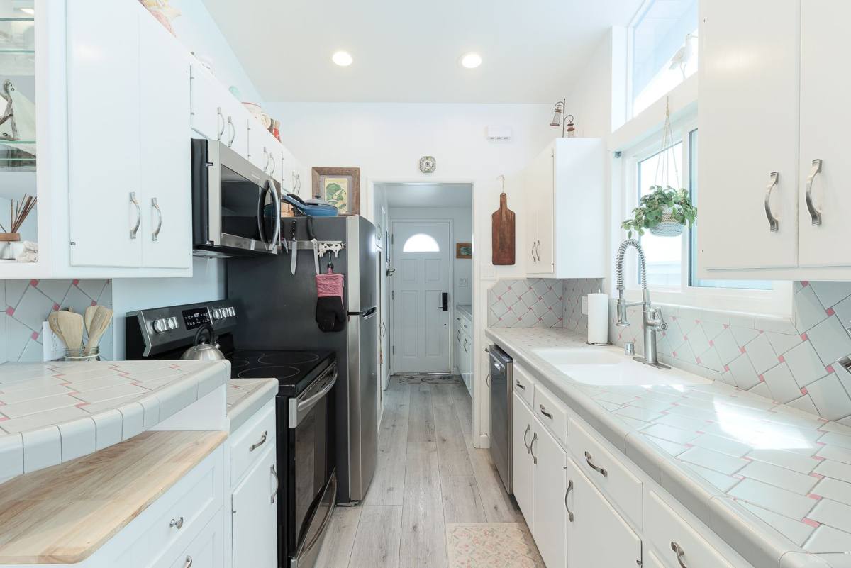 House for rent at 1089 Belfast Lane, Ventura, CA 93001