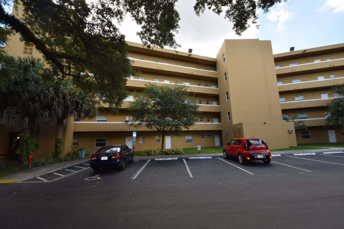 Apartment for rent at 4147 Stirling Rd, Fort Lauderdale, FL 33314