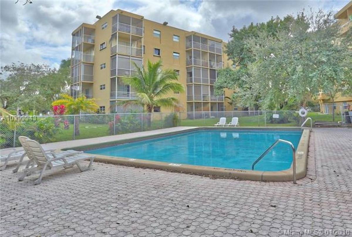 Apartment for rent at 4147 Stirling Rd, Fort Lauderdale, FL 33314