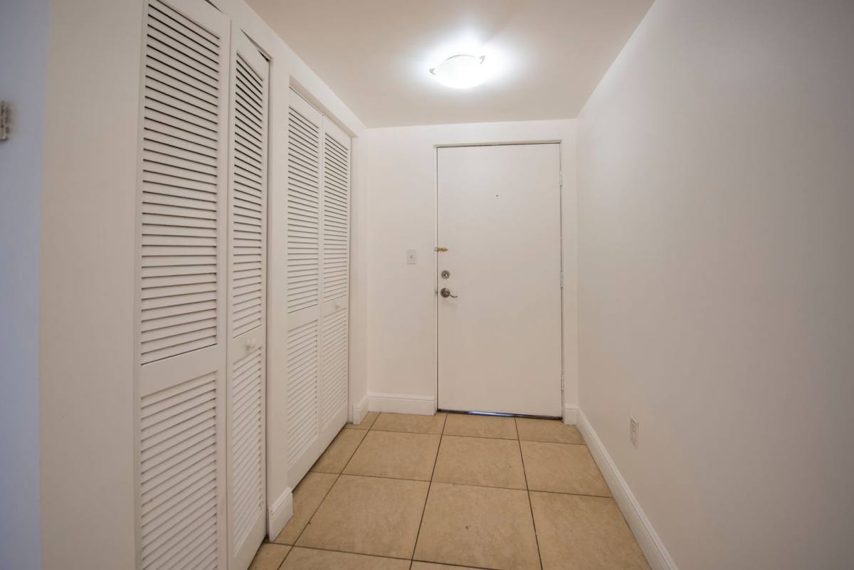Apartment for rent at 4147 Stirling Rd, Fort Lauderdale, FL 33314