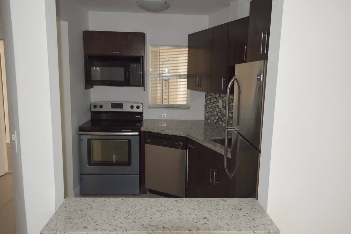 Apartment for rent at 4137 Stirling Rd, Fort Lauderdale, FL 33314