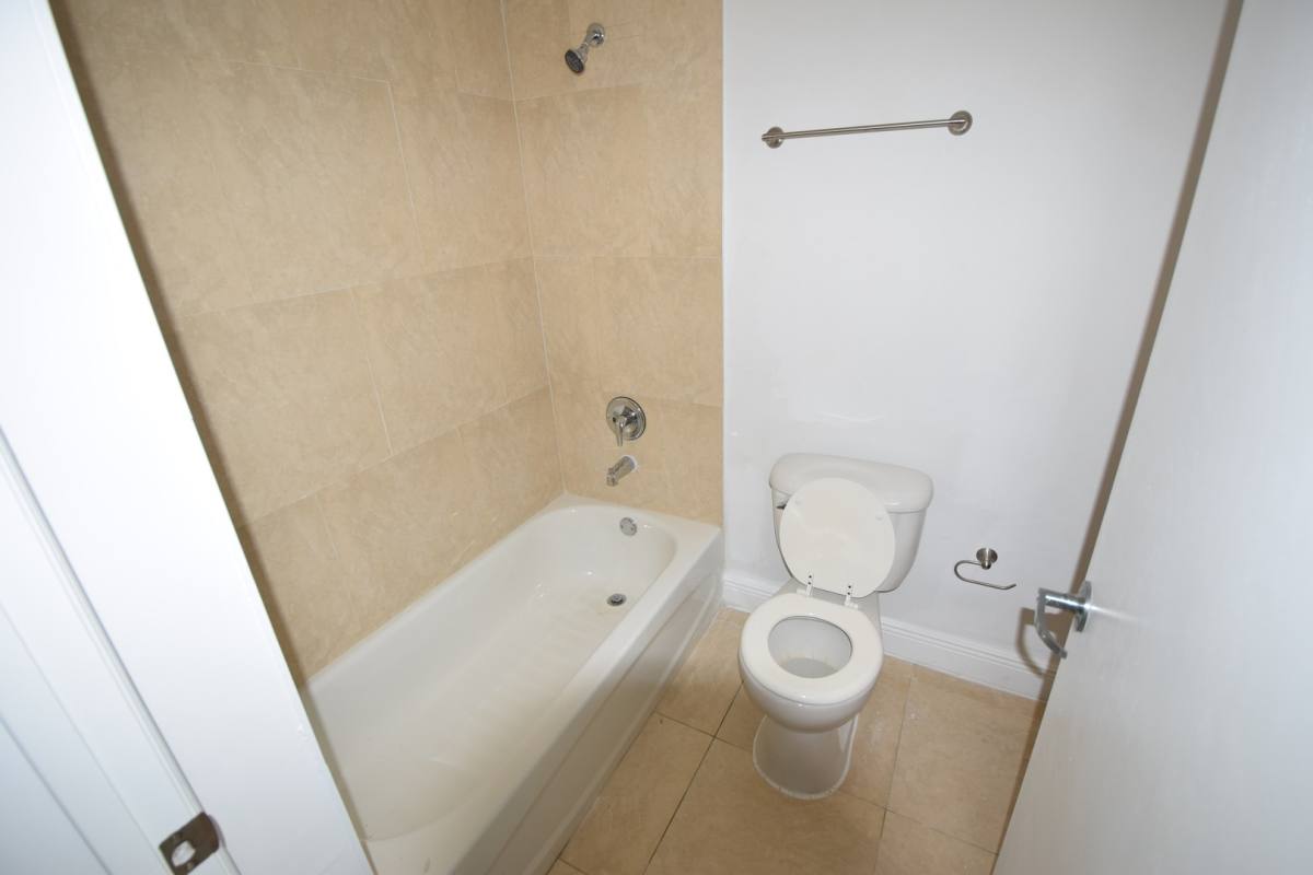 Apartment for rent at 4137 Stirling Rd, Fort Lauderdale, FL 33314