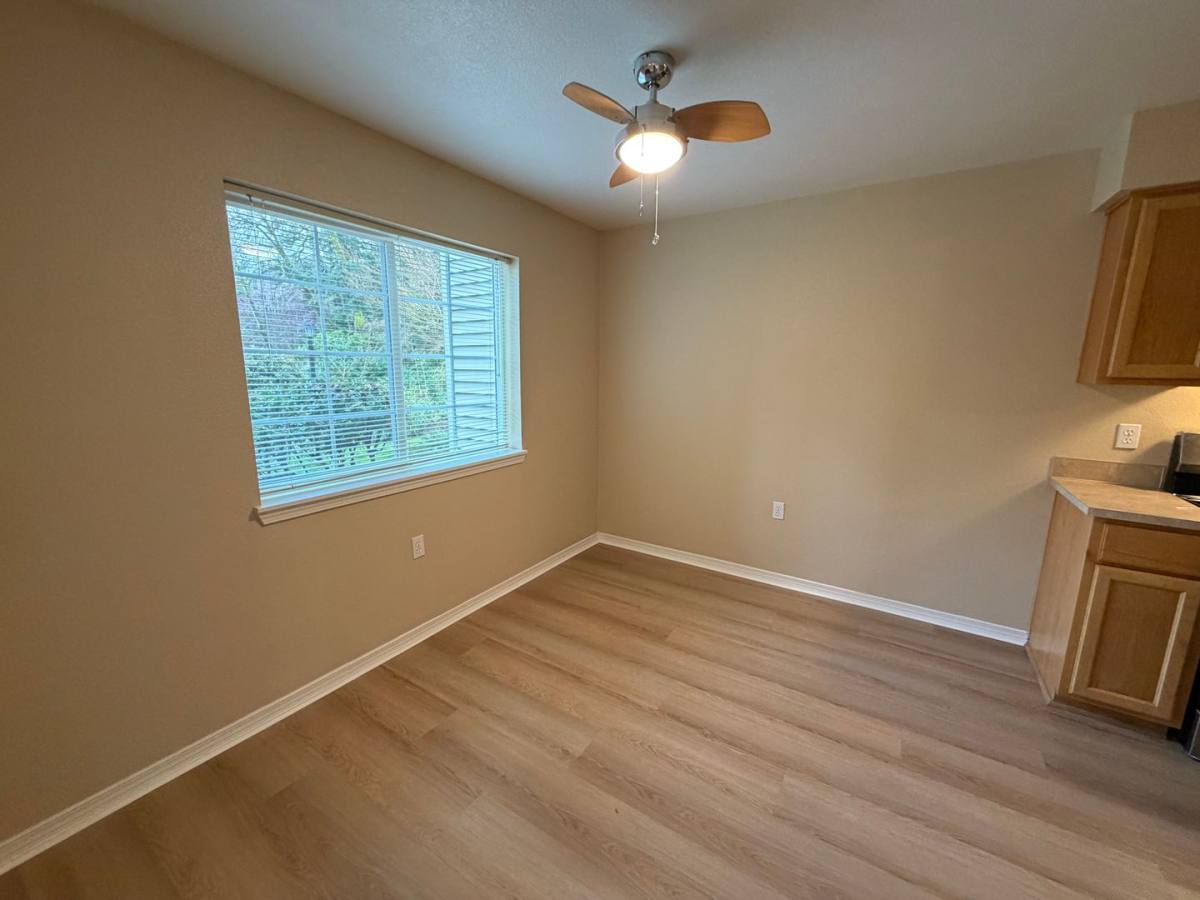 Apartment for rent at 1860 Rees Hill Rd SE, Salem, OR 97306