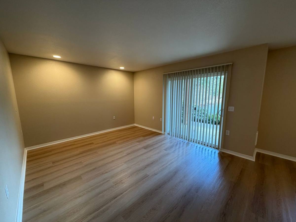 Apartment for rent at 1860 Rees Hill Rd SE, Salem, OR 97306