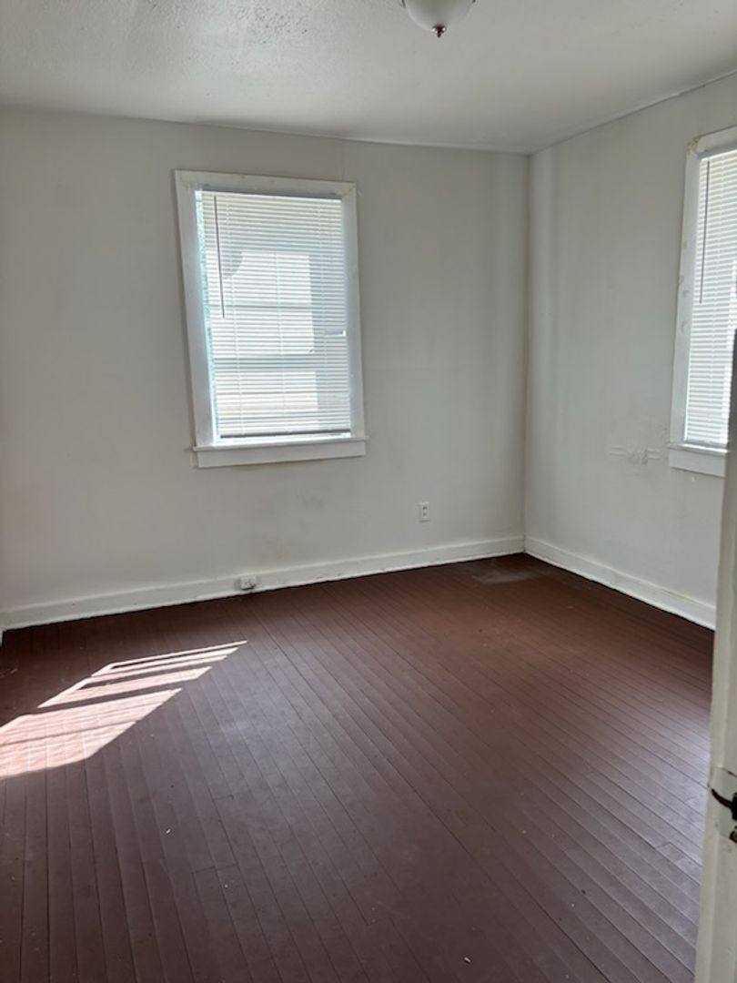 House for rent at 2016 Woodlawn St, Jackson, MS 39203
