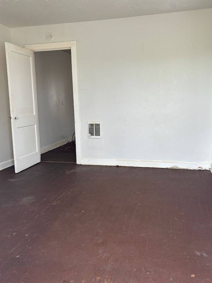 House for rent at 2016 Woodlawn St, Jackson, MS 39203