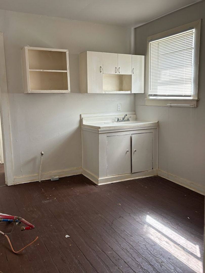 House for rent at 2016 Woodlawn St, Jackson, MS 39203