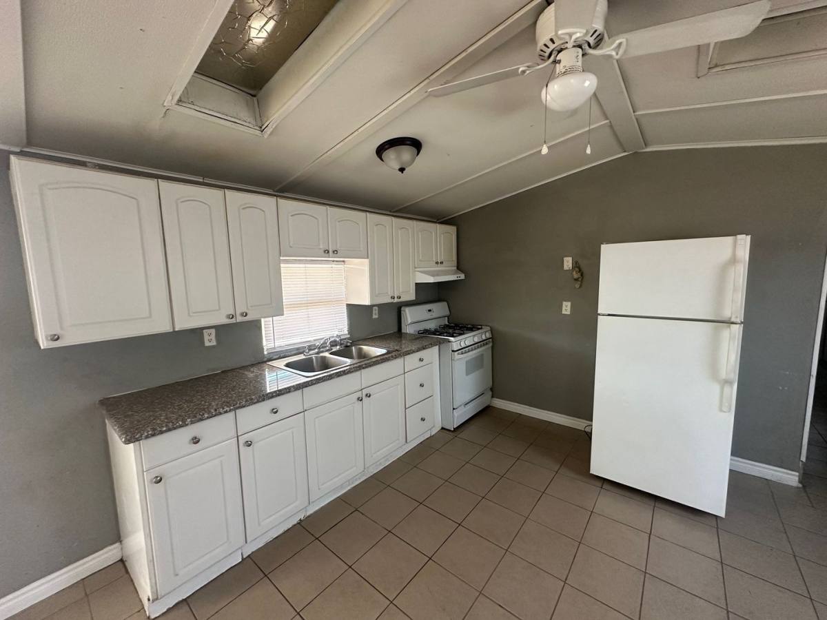 House for rent at 201 Shoshone Lane, Henderson, NV 89015