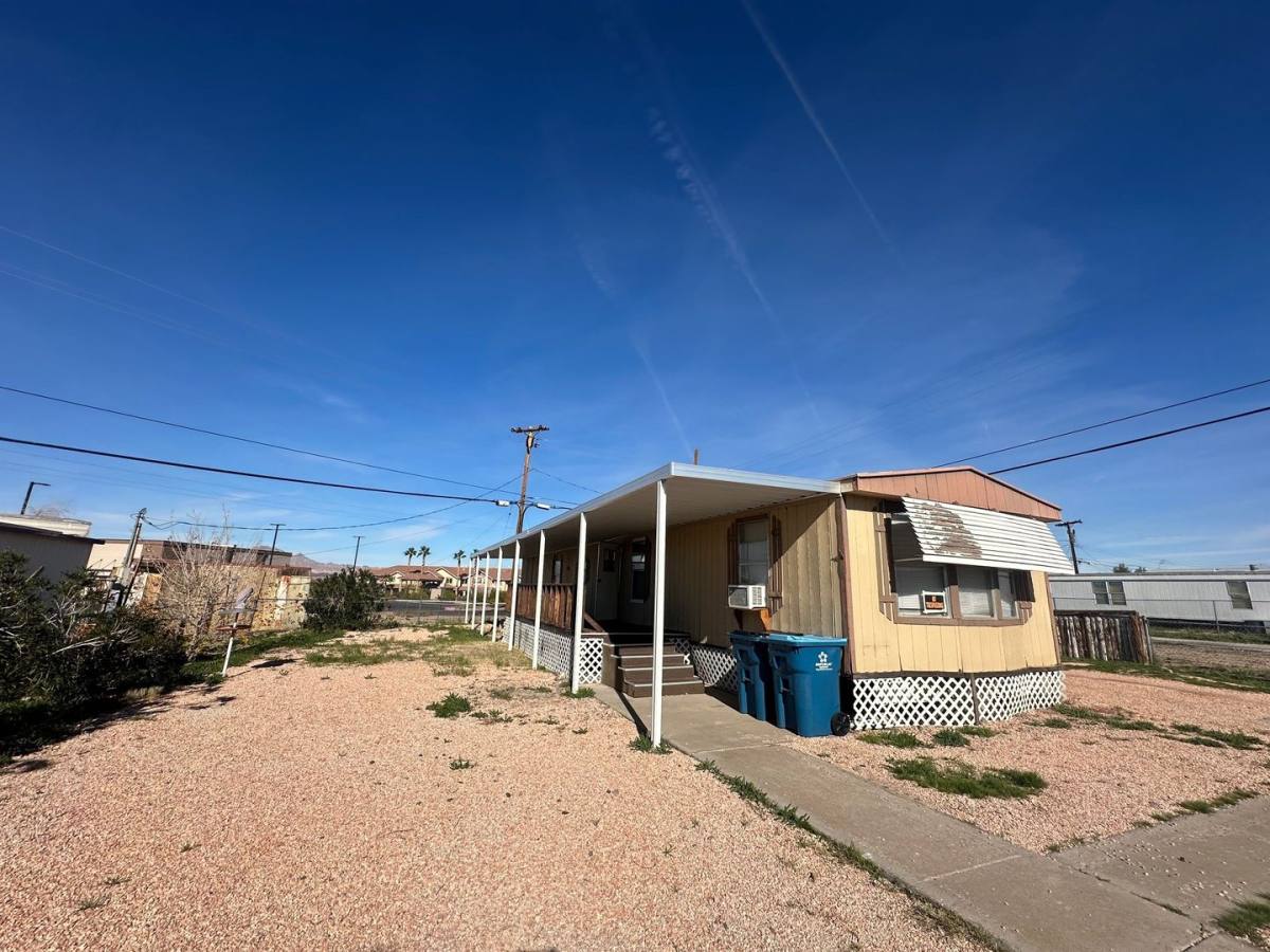 House for rent at 201 Shoshone Lane, Henderson, NV 89015