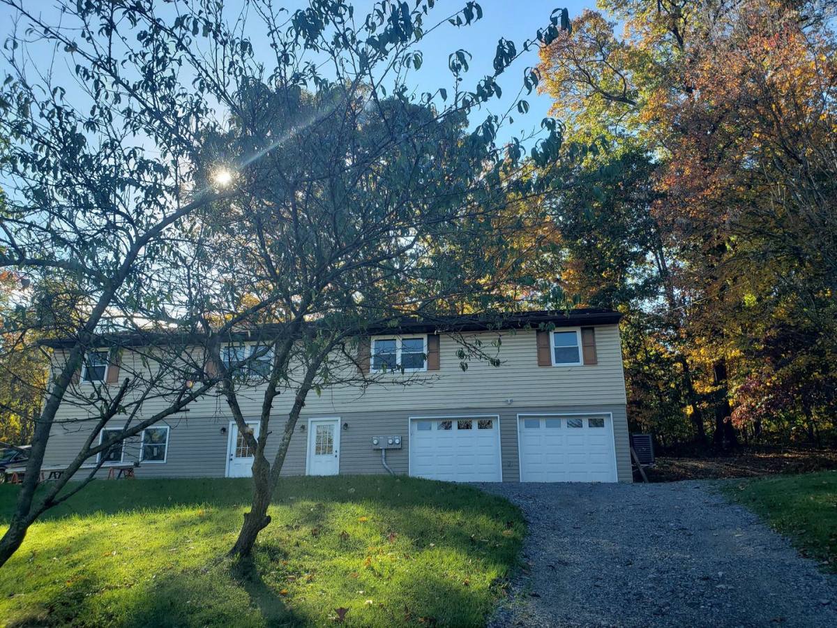 House for rent at 1297 Frye's Grove Lane, Middletown, PA 17057