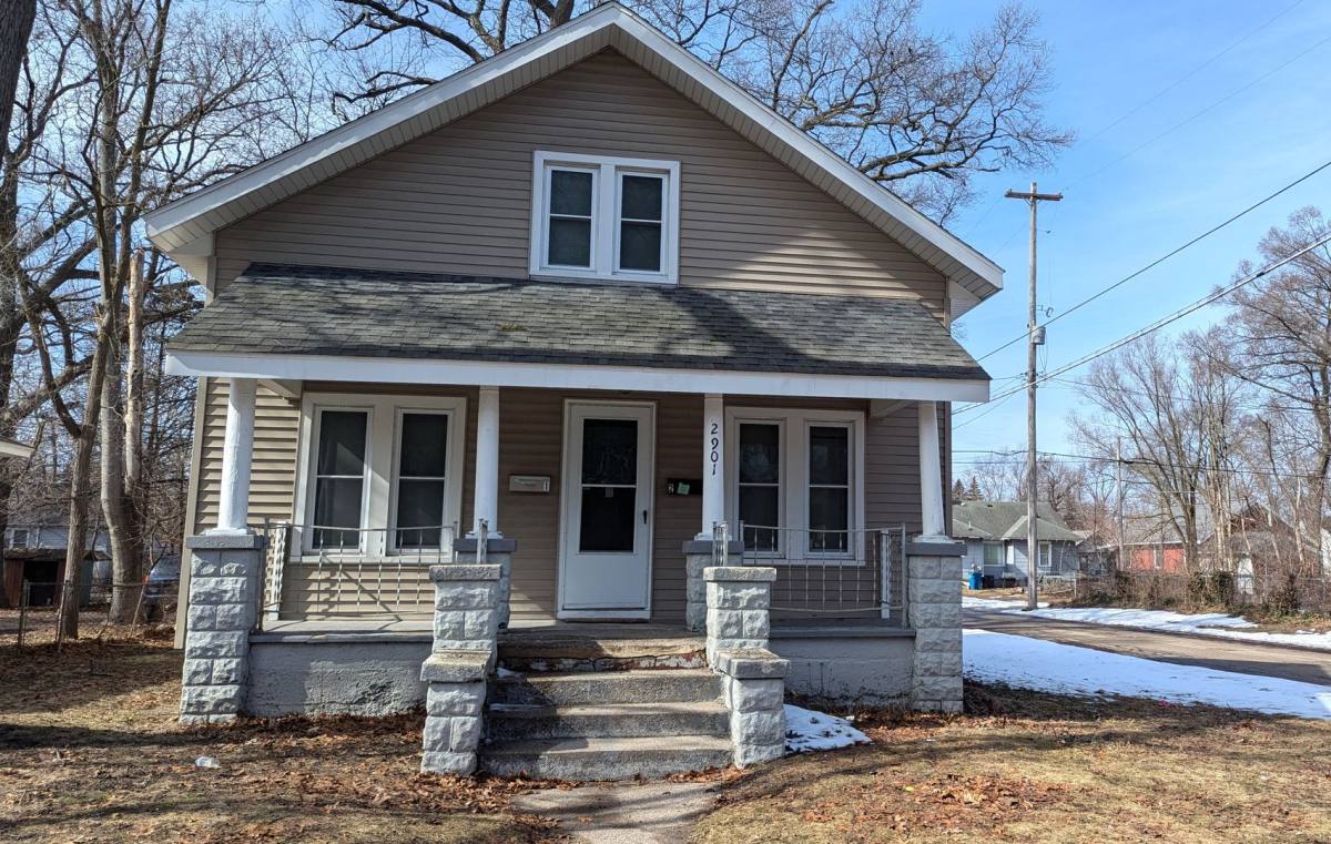 Apartment for rent at 2901 Temple St, Muskegon, MI 49444