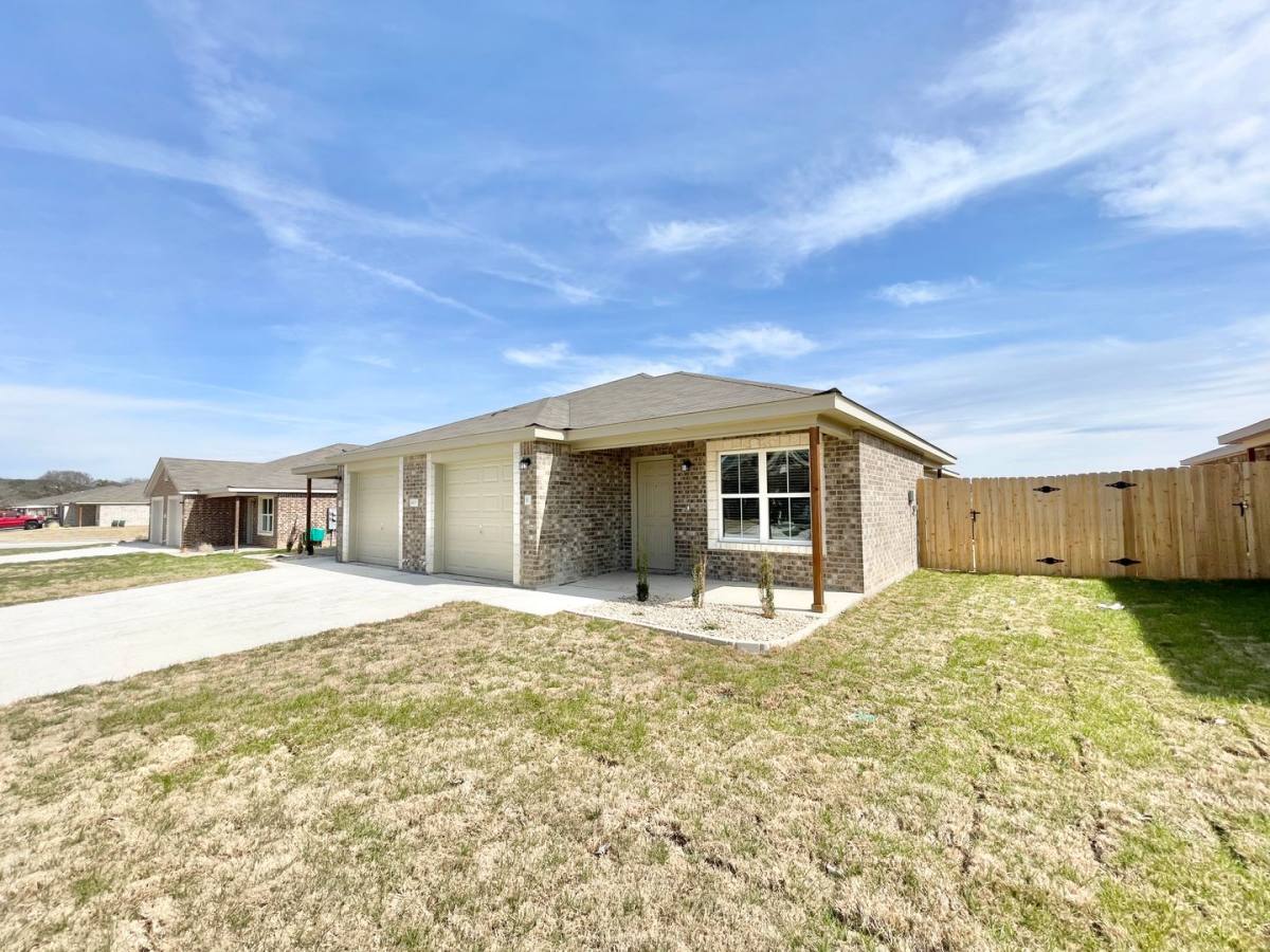 Townhouse for rent at 1805 Castroville Trail, Copperas Cove, TX 76522