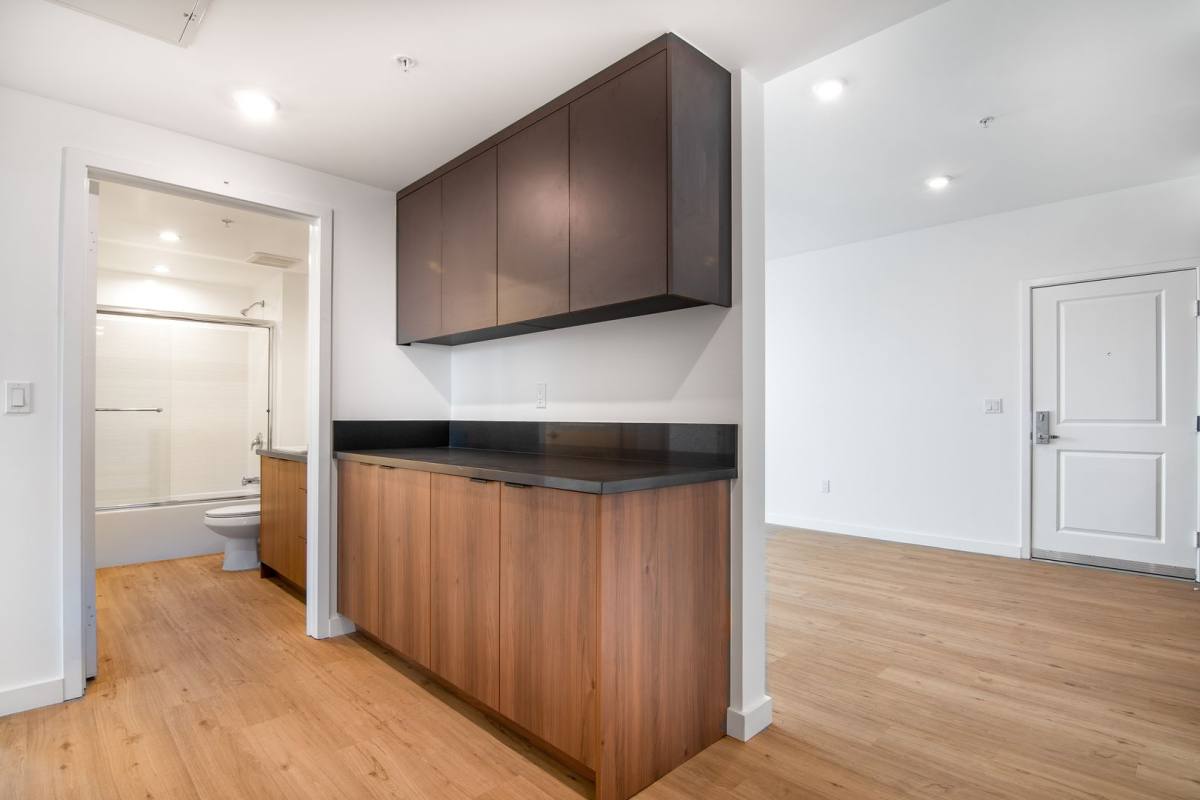 Apartment for rent at 14333 Sylvan St, Van Nuys, CA 91401