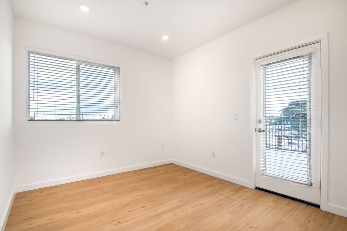 Apartment for rent at 14333 Sylvan St, Van Nuys, CA 91401