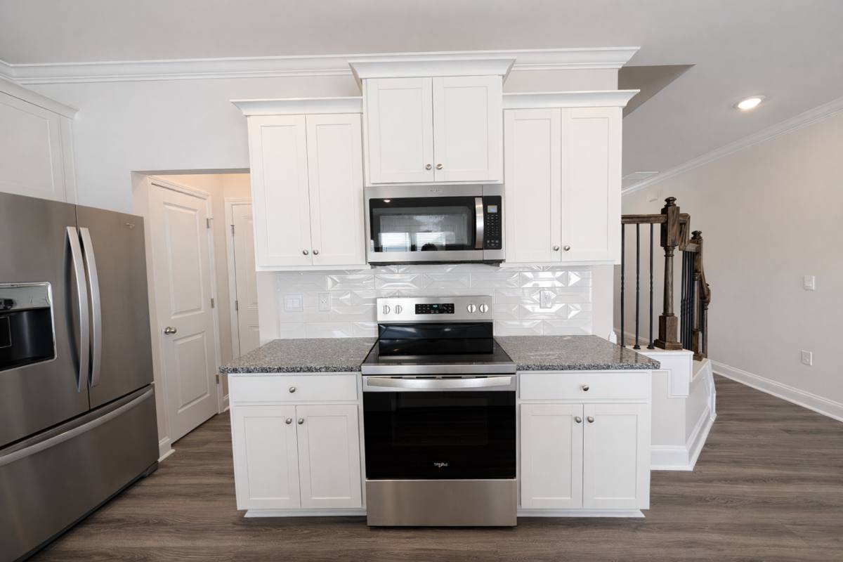 House for rent at 377 Creekview Rd, Hendersonville, NC 28792