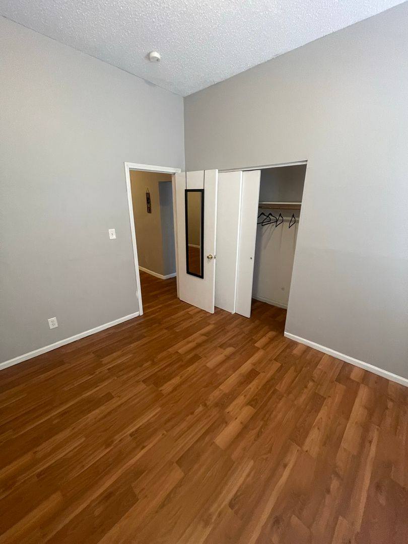Apartment for rent at 2511-2513 S 9th St, Saint Louis, MO 63104