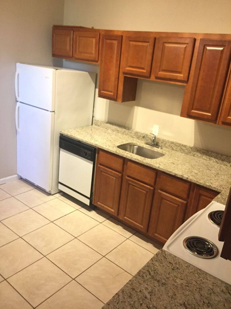 Apartment for rent at 2511-2513 S 9th St, Saint Louis, MO 63104