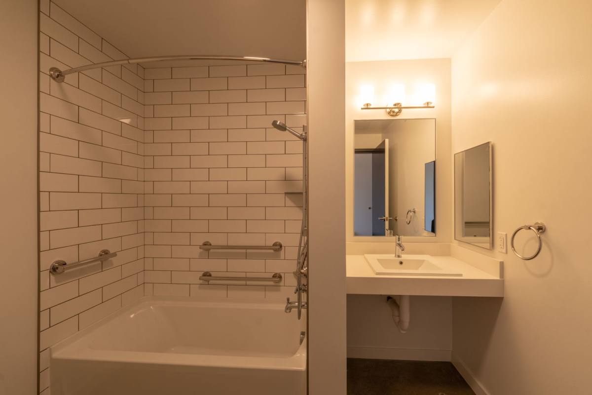 Apartment for rent at 2350 Saratoga St, Alameda, CA 94501