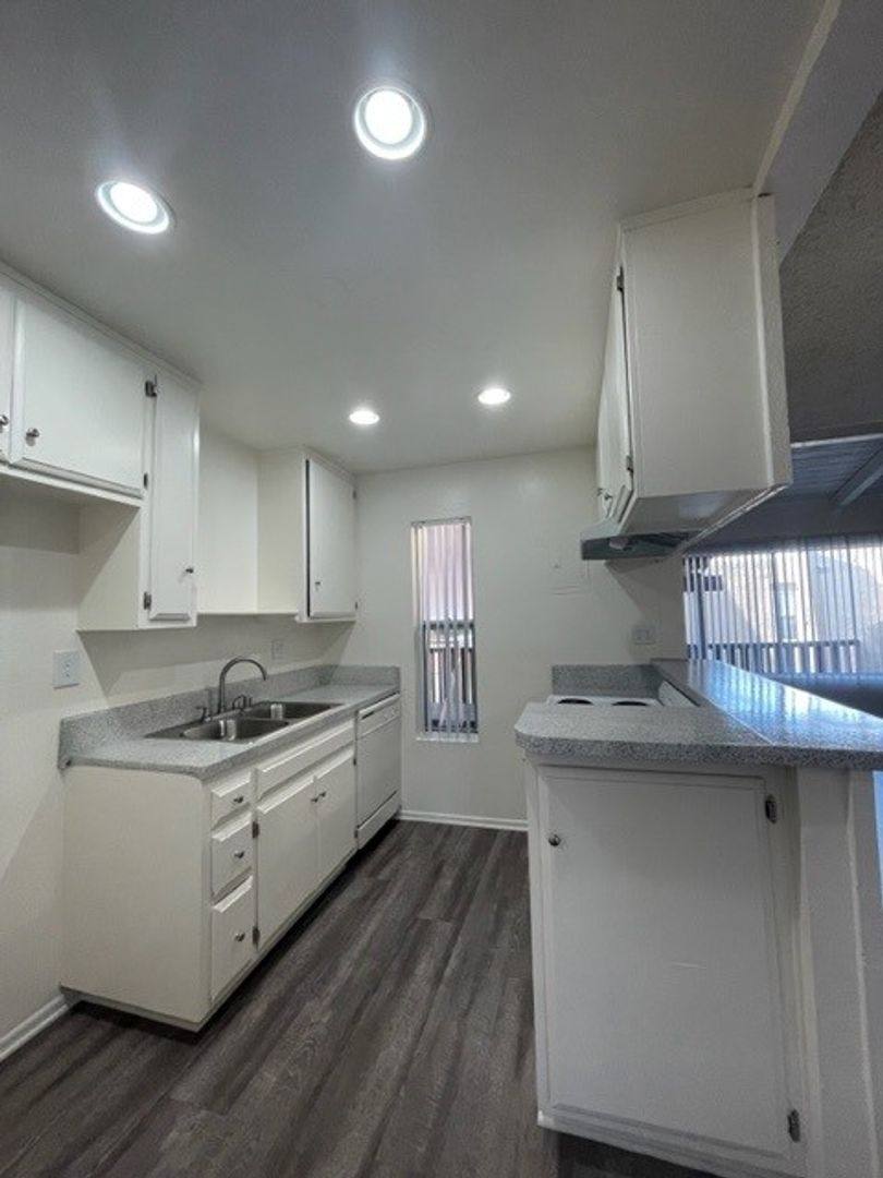 Apartment for rent at 13882 Tustin E Dr, Tustin, CA 92780