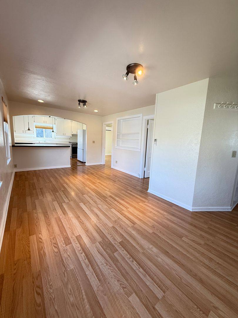 Townhouse for rent at 171 Alida St, Ashland, OR 97520